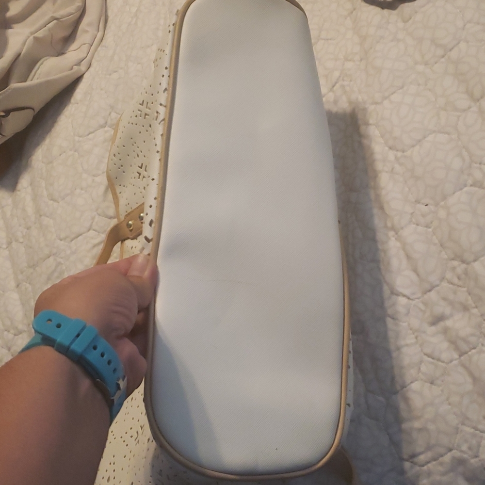 Purse - Picture 4 of 4